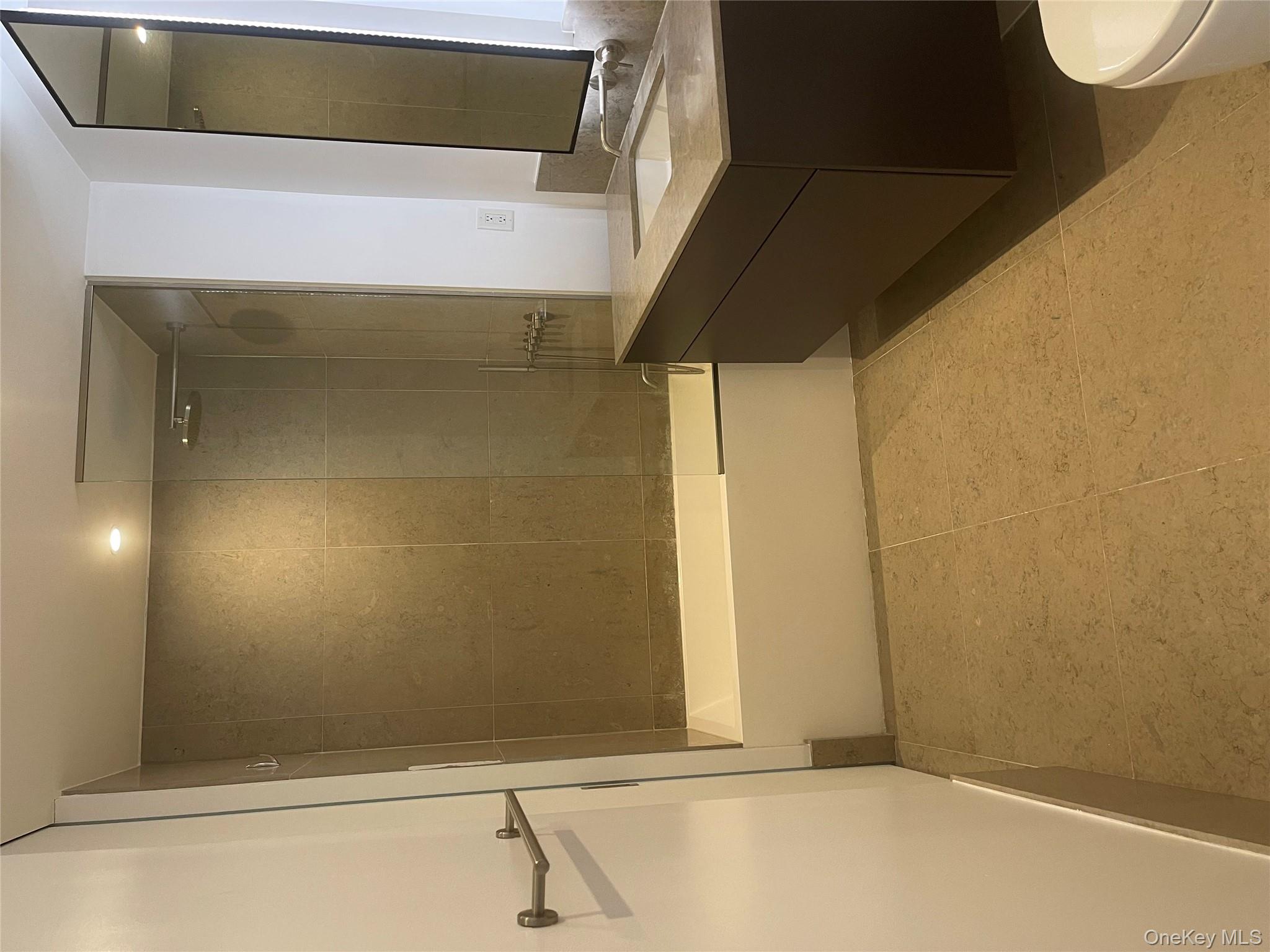 429 Kent Ave 326, Brooklyn, NY 11249