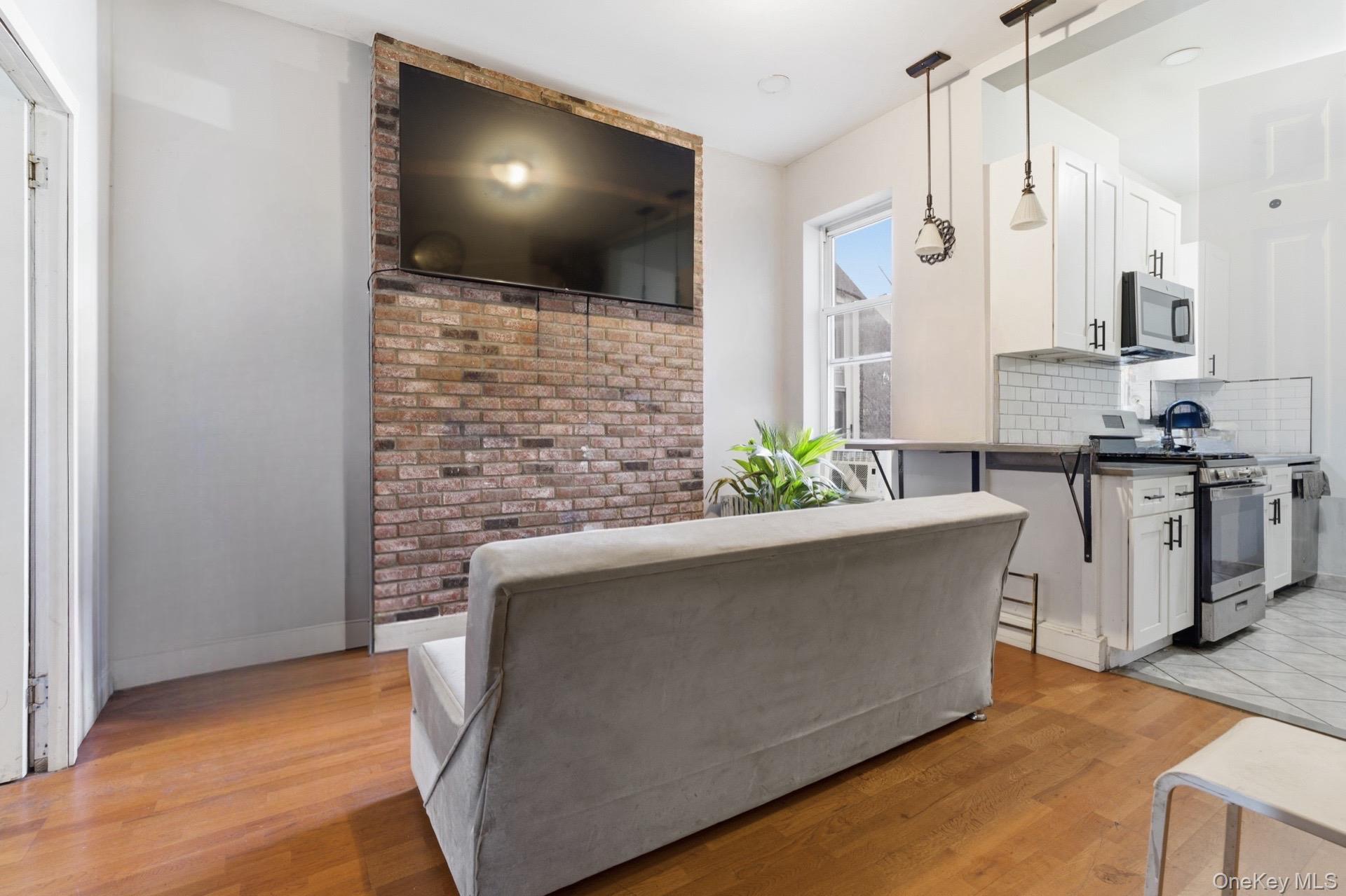 255 Saint Nicholas Avenue, Brooklyn, NY 11237