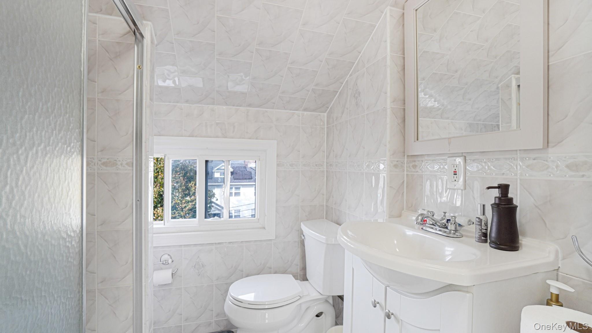 94-07 212th Street, Queens Village, NY 11428