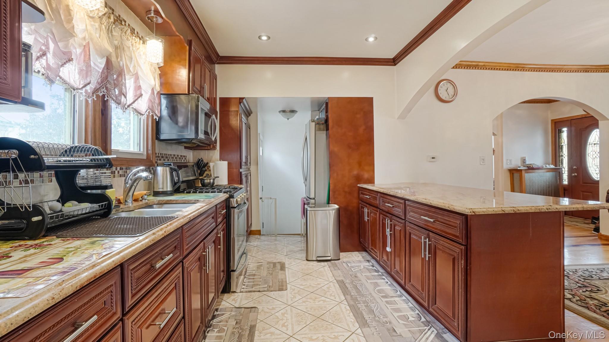 94-07 212th Street, Queens Village, NY 11428