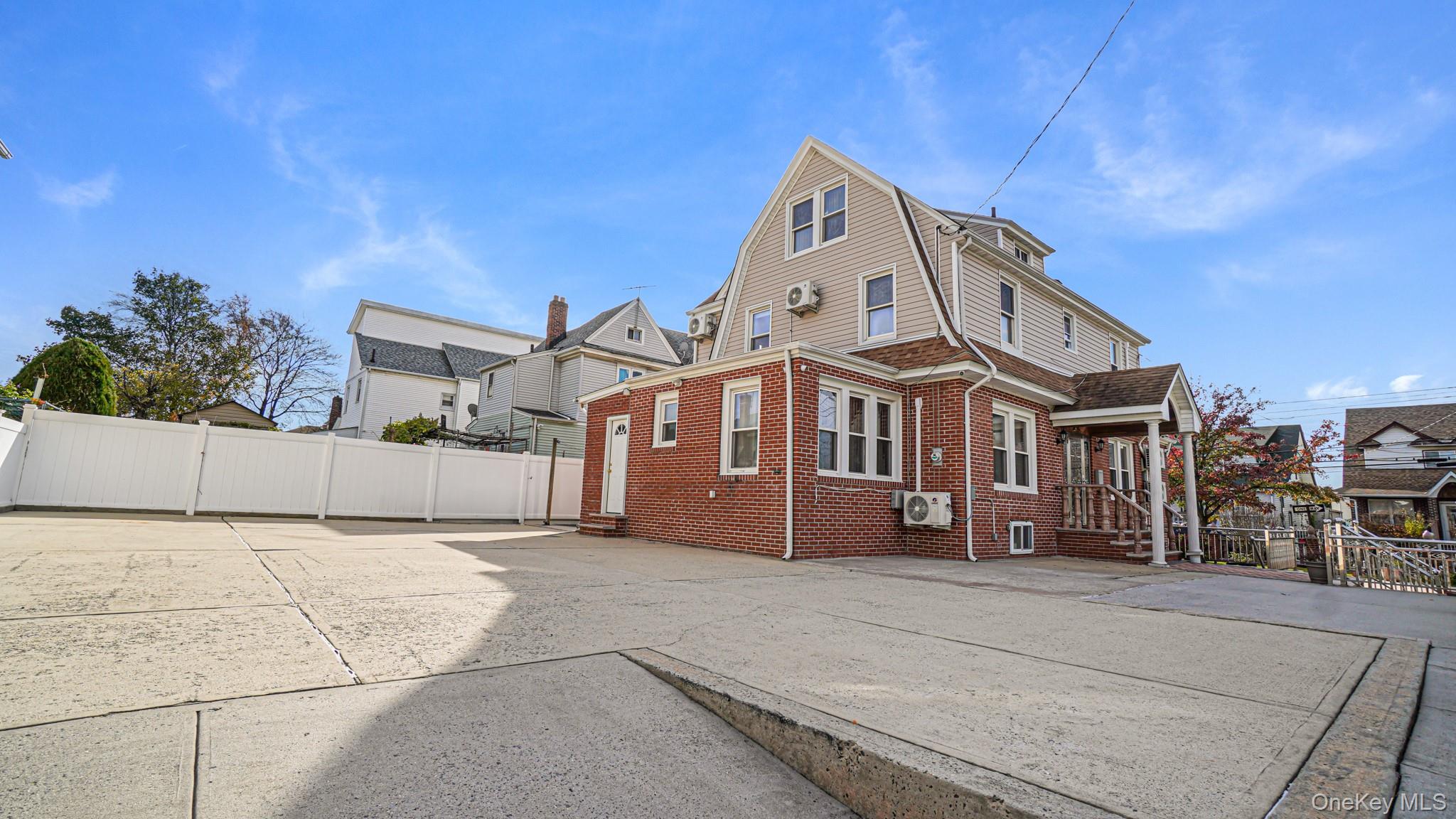 94-07 212th Street, Queens Village, NY 11428