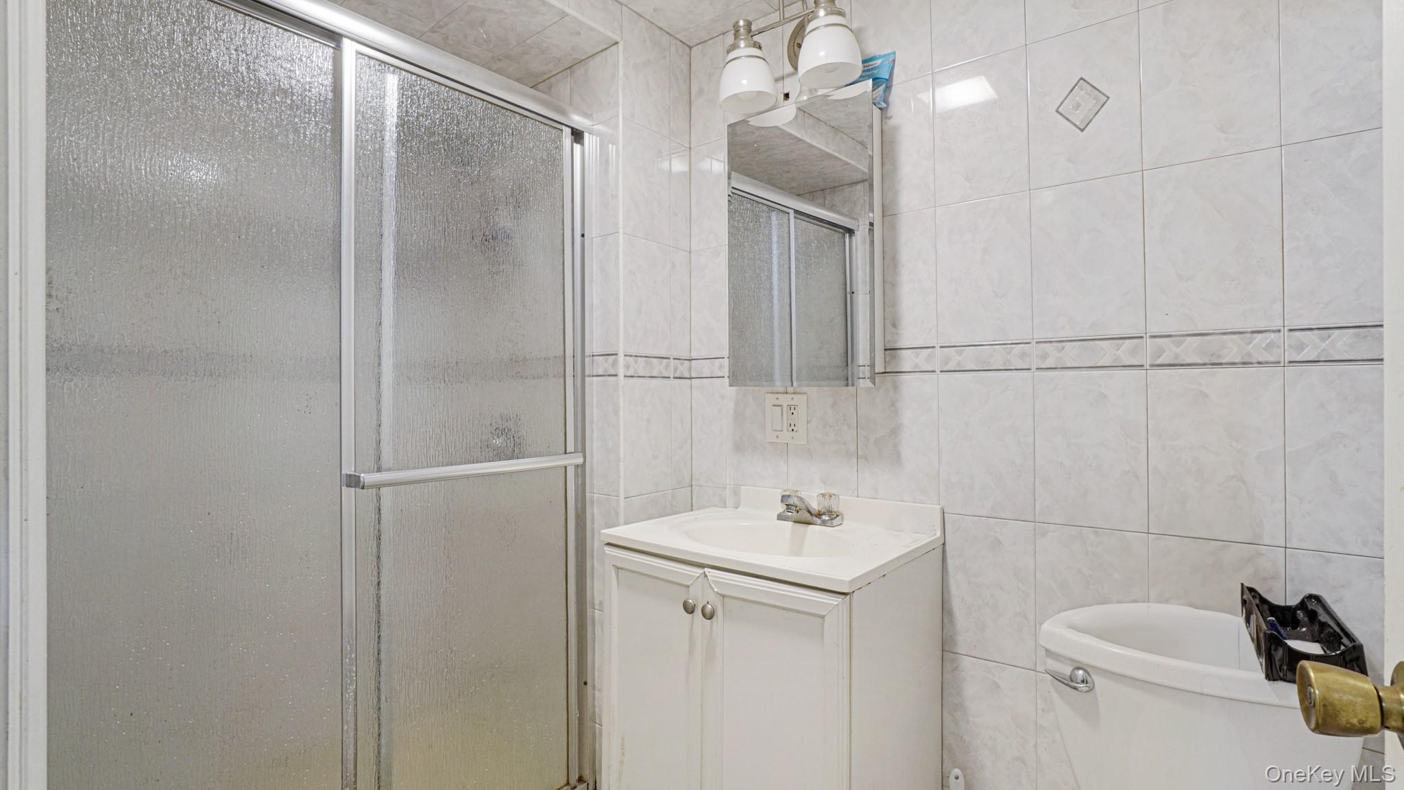 94-07 212th Street, Queens Village, NY 11428