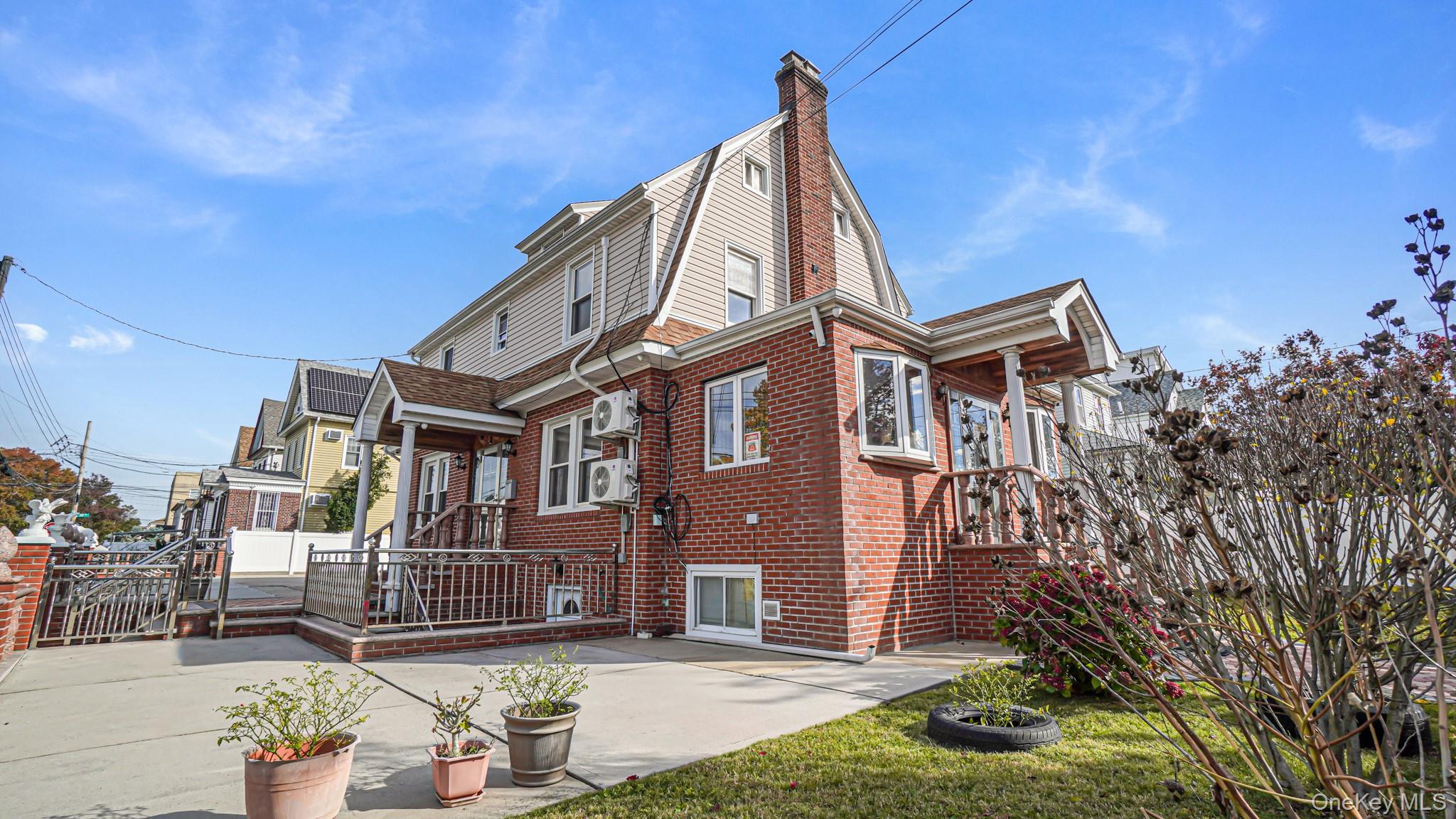 94-07 212th Street, Queens Village, NY 11428