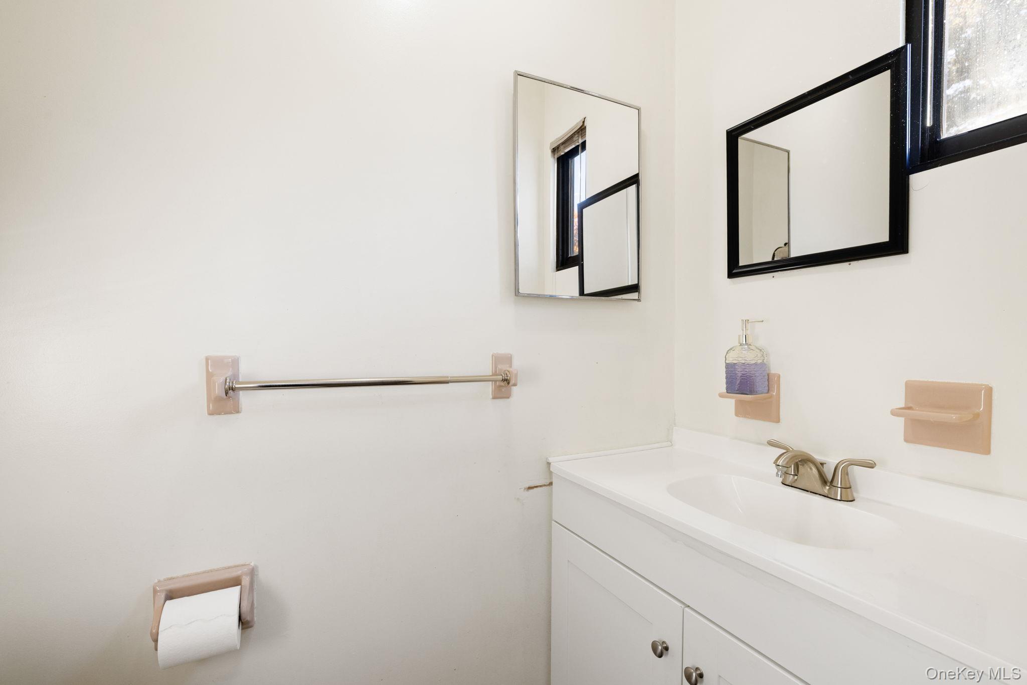 505 Country Club Lane, Pomona, NY 10970