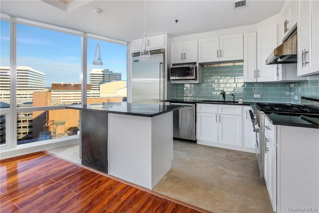 1 Renaissance Square # 11G, White Plains, NY 10601