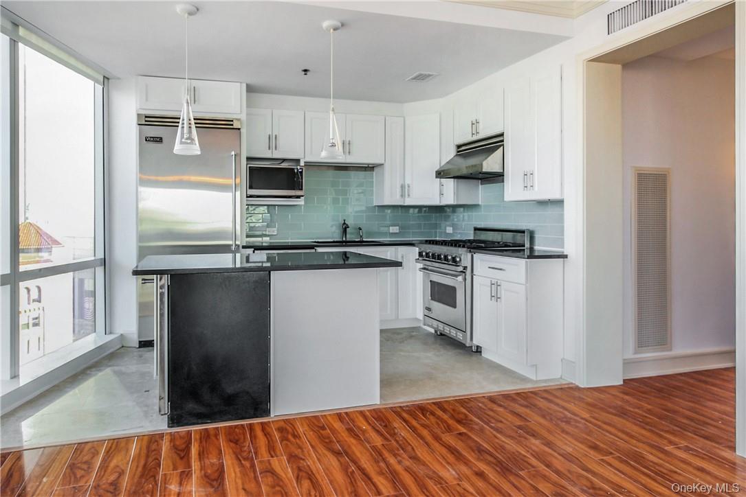 1 Renaissance Square # 11G, White Plains, NY 10601