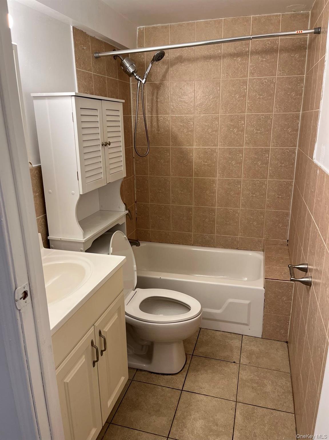 71-11 68th Street, Ridgewood, NY 11385