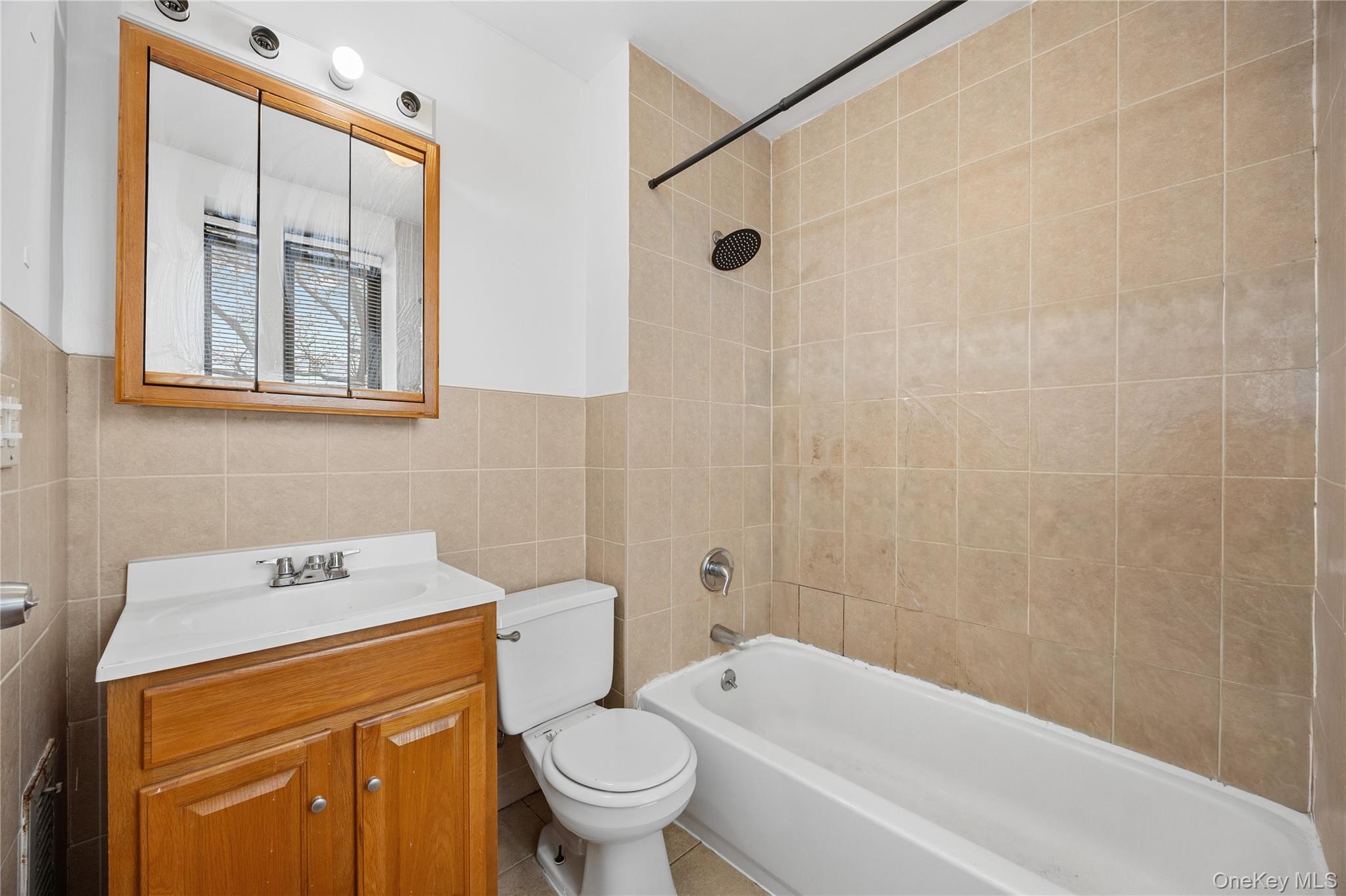 71-11 68th Street, Ridgewood, NY 11385