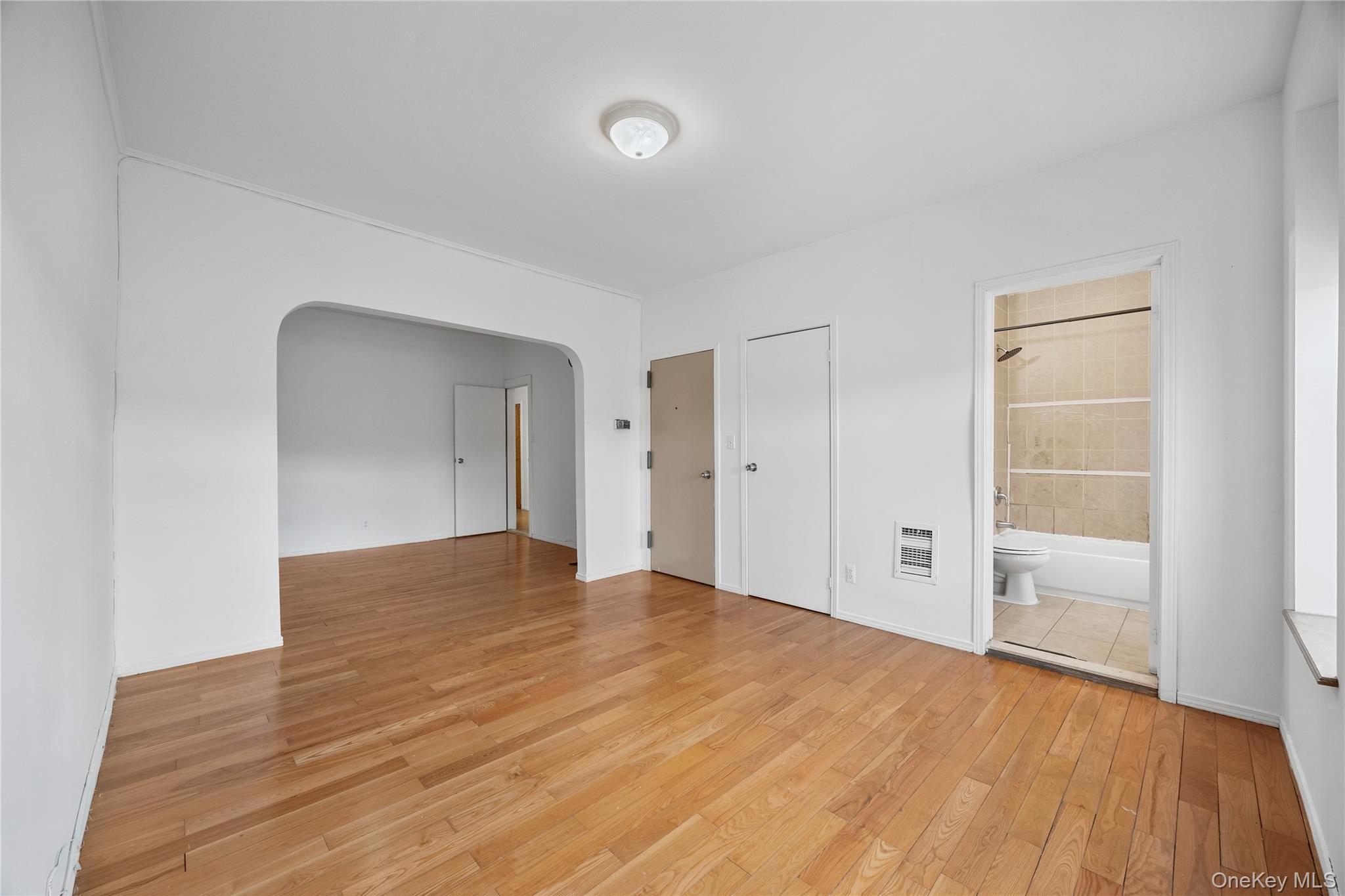 71-11 68th Street, Ridgewood, NY 11385