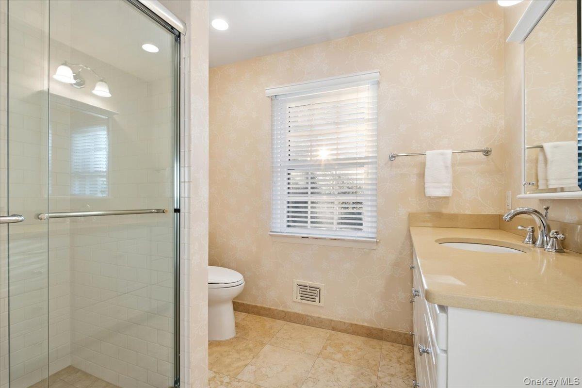 71 Midchester Avenue, White Plains, NY 10606