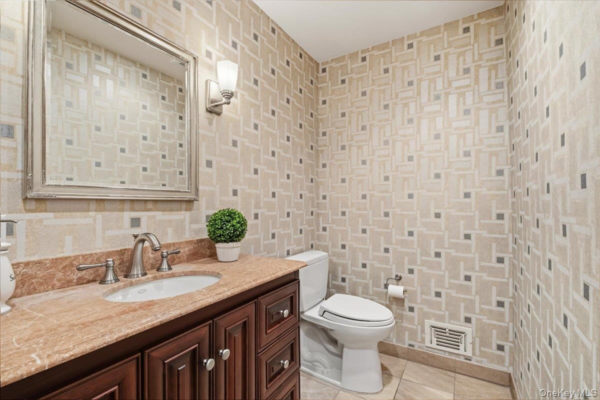 71 Midchester Avenue, White Plains, NY 10606