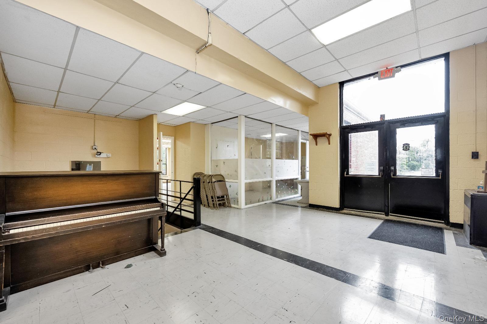 81 S Long Beach Avenue, Freeport, NY 11520