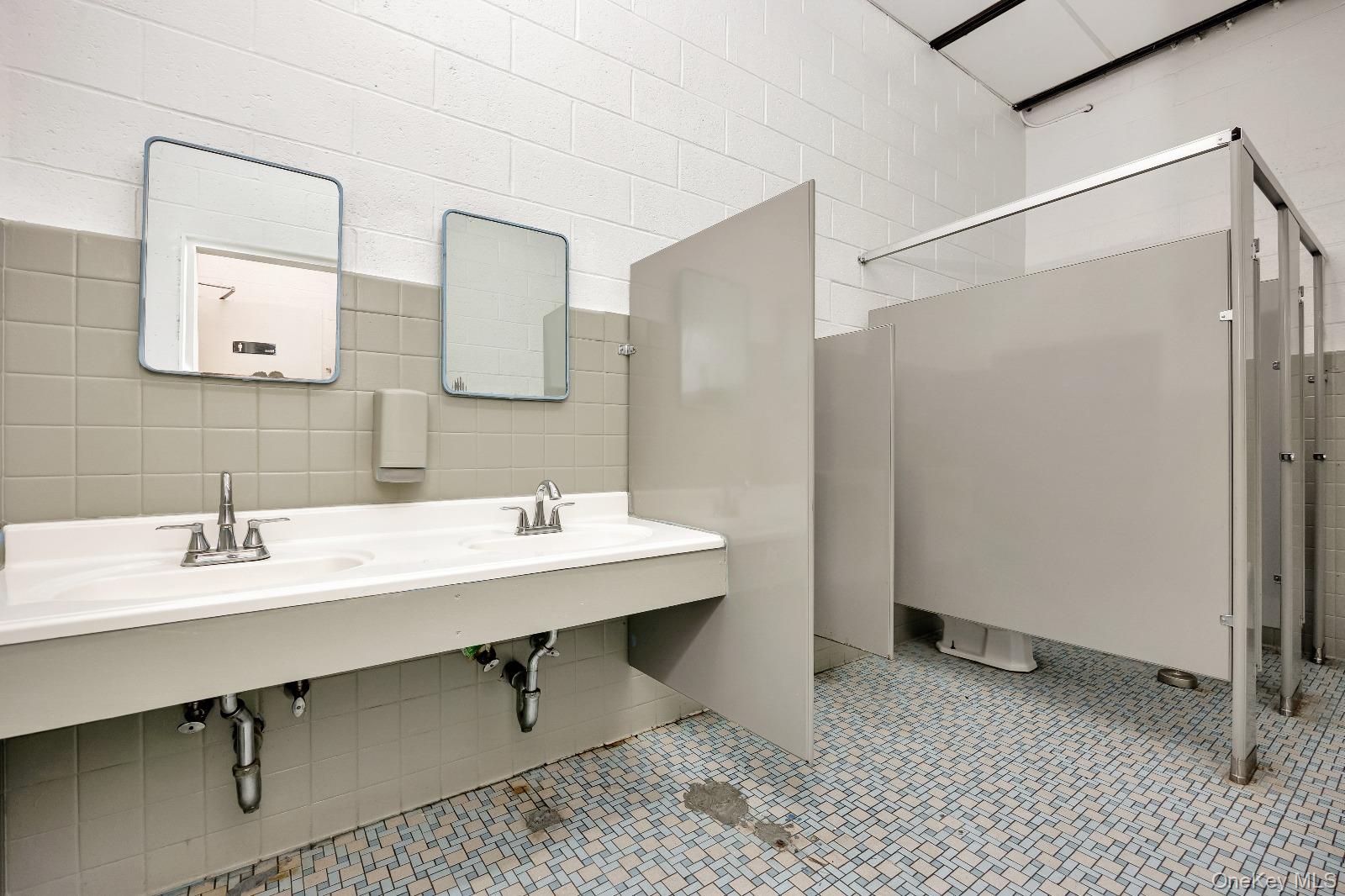 81 S Long Beach Avenue, Freeport, NY 11520