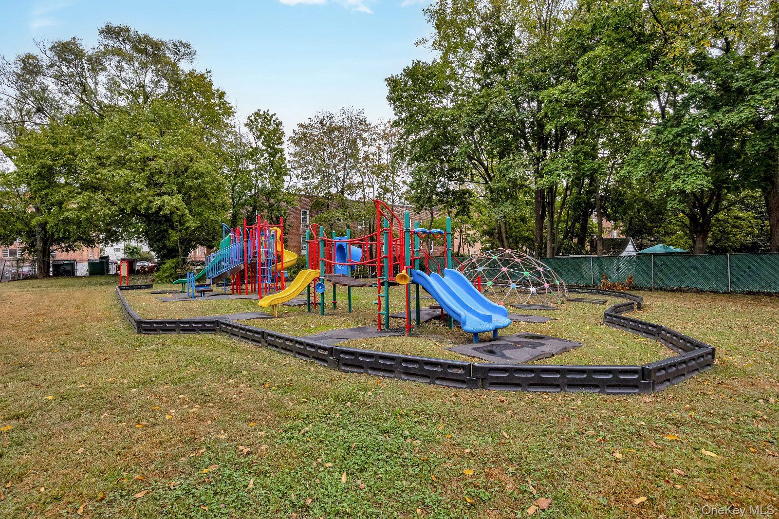 81 S Long Beach Avenue, Freeport, NY 11520