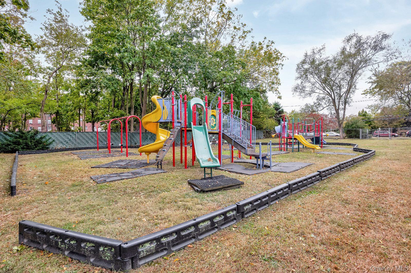 81 S Long Beach Avenue, Freeport, NY 11520