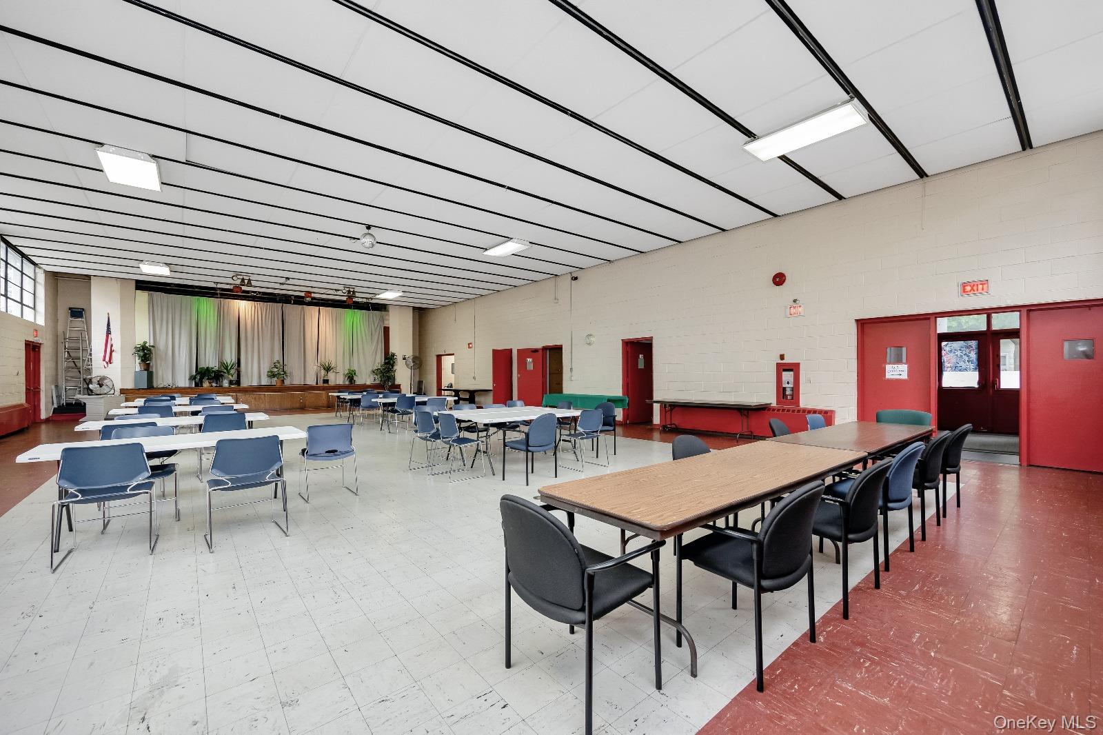 81 S Long Beach Avenue, Freeport, NY 11520