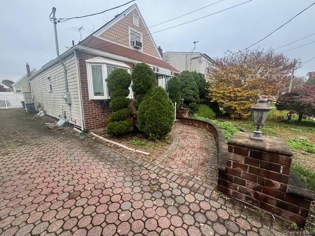 62 12th Avenue, Mineola, NY 11501