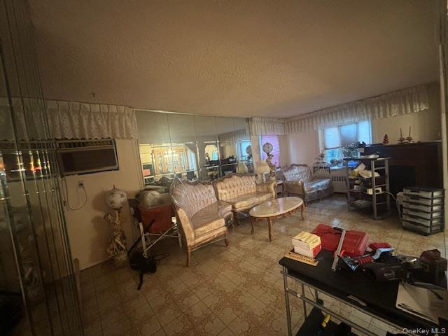 62 12th Avenue, Mineola, NY 11501