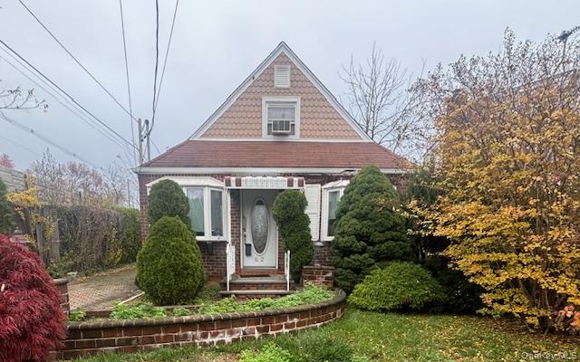 62 12th Avenue, Mineola, NY 11501