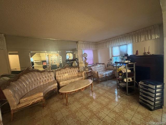 62 12th Avenue, Mineola, NY 11501