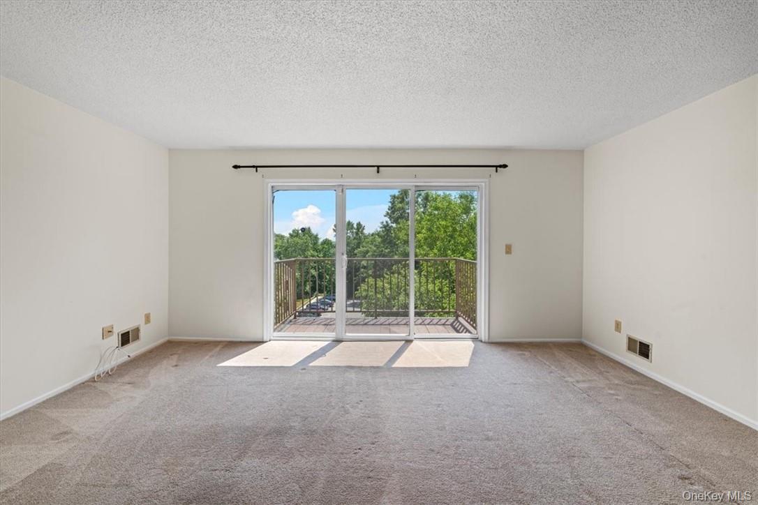 6 Cumberland Court, Peekskill, NY 10566