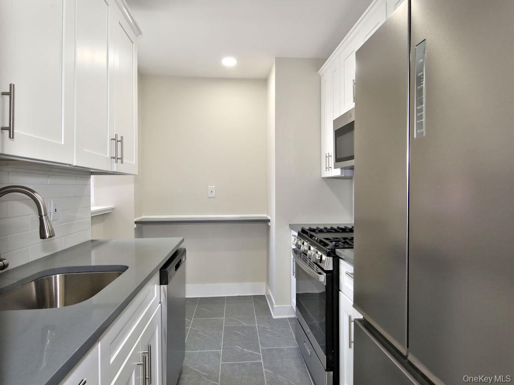 130 Centre Avenue # 2E, New Rochelle, NY 10805