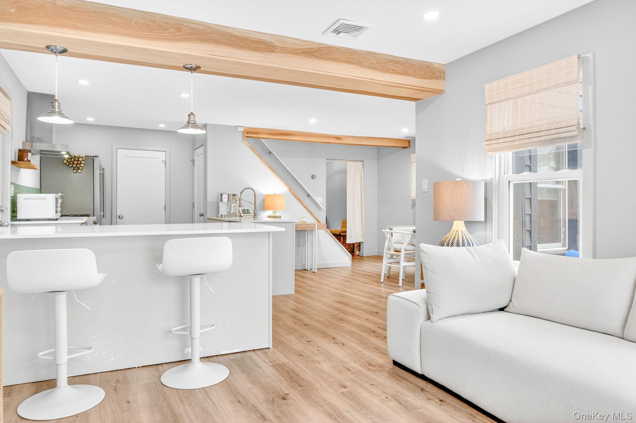 39 N Broadway, Esopus, NY 12401