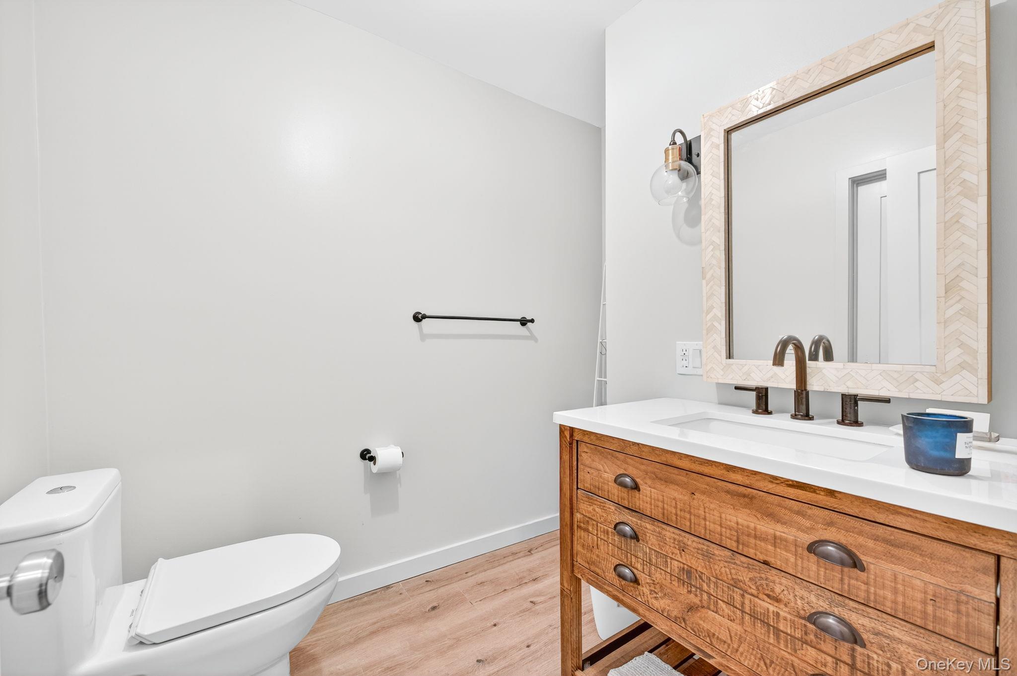 39 N Broadway, Esopus, NY 12401