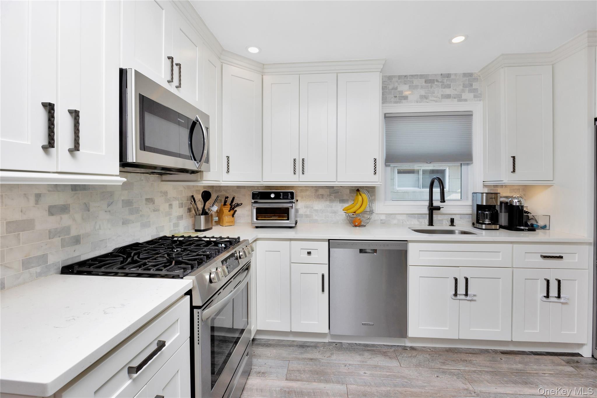 464 Lindell Boulevard # 2nd FL, Long Beach, NY 11561