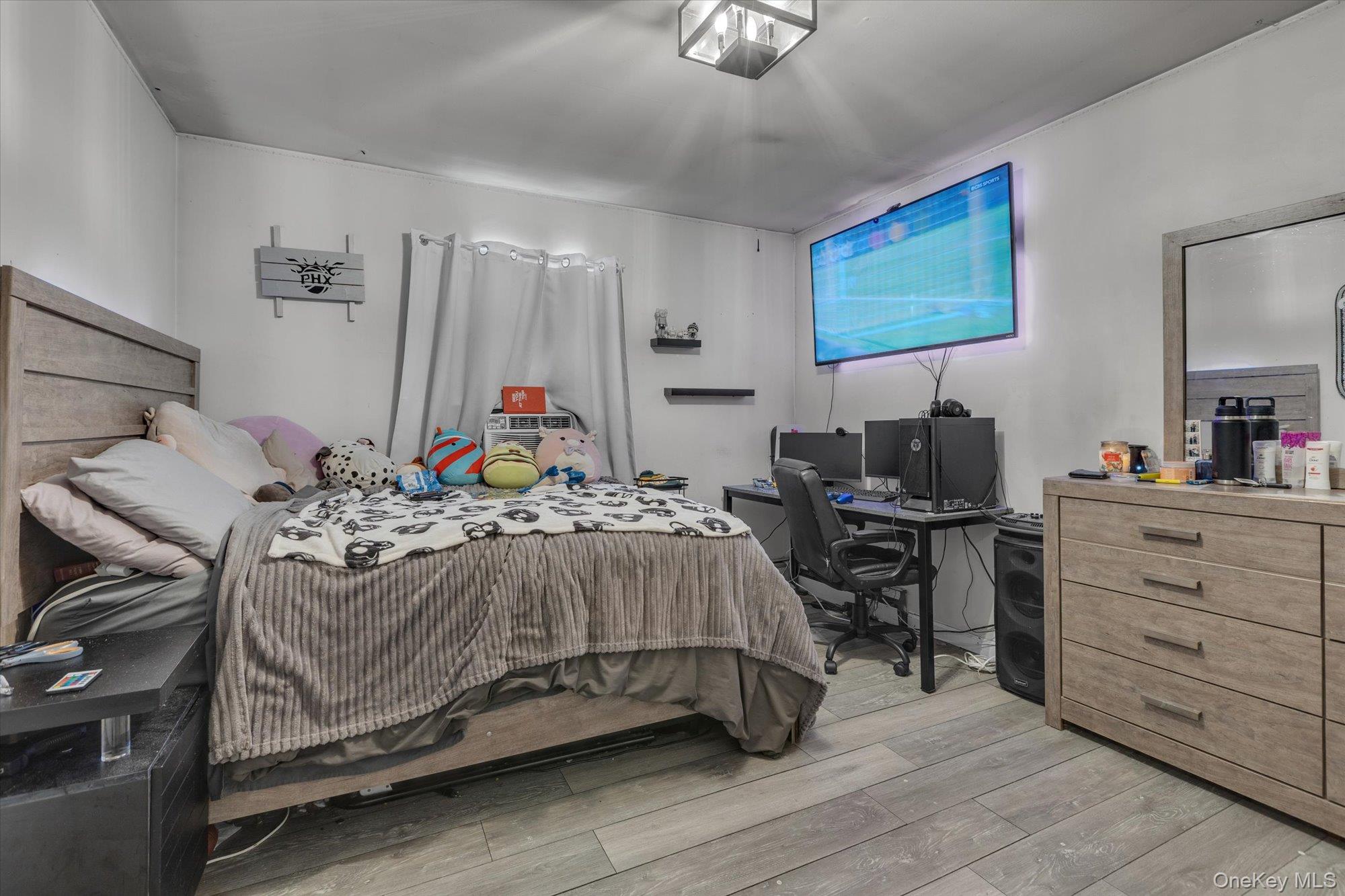 17 Ostend Circle, Shirley, NY 11967