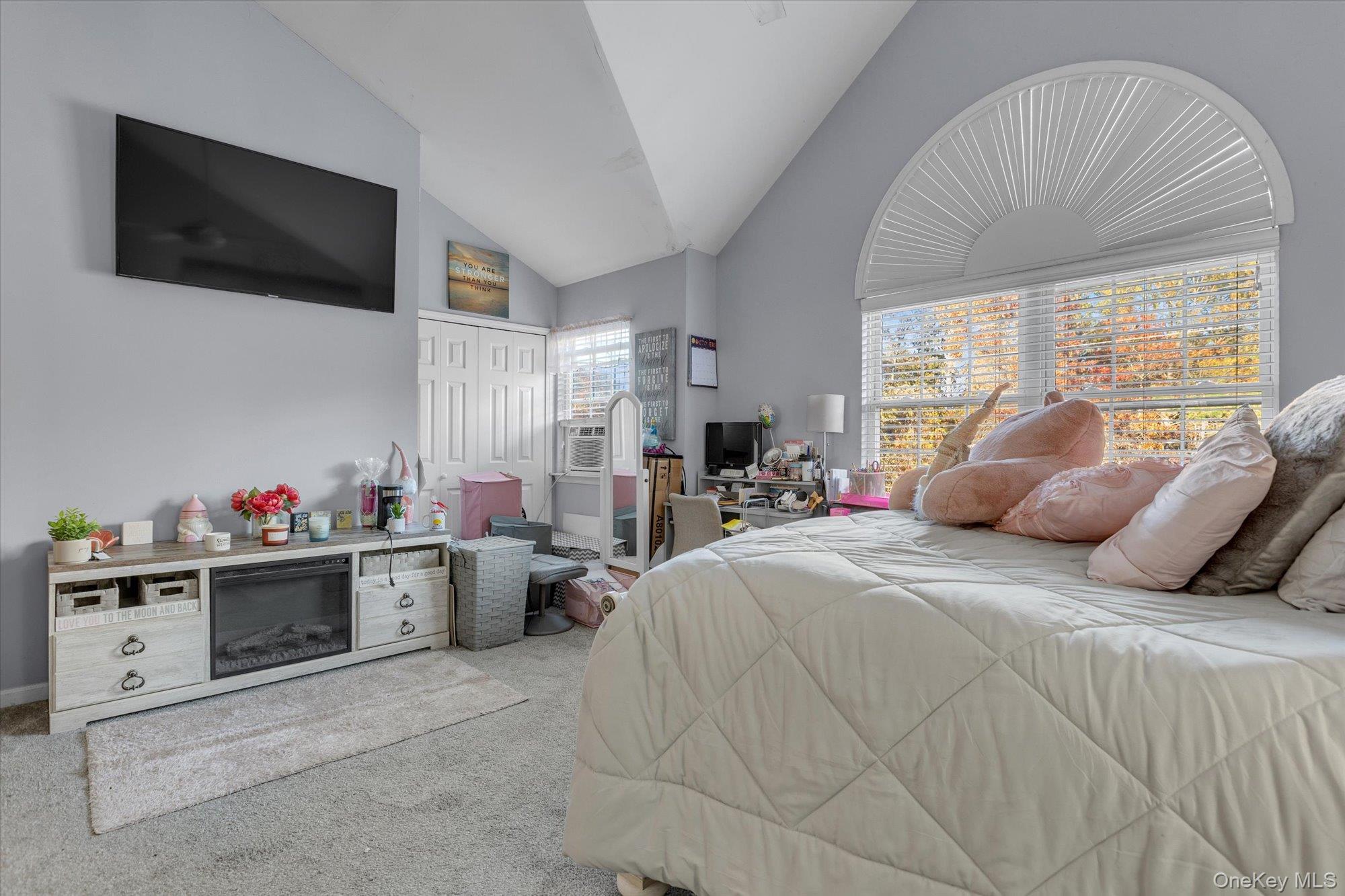 17 Ostend Circle, Shirley, NY 11967