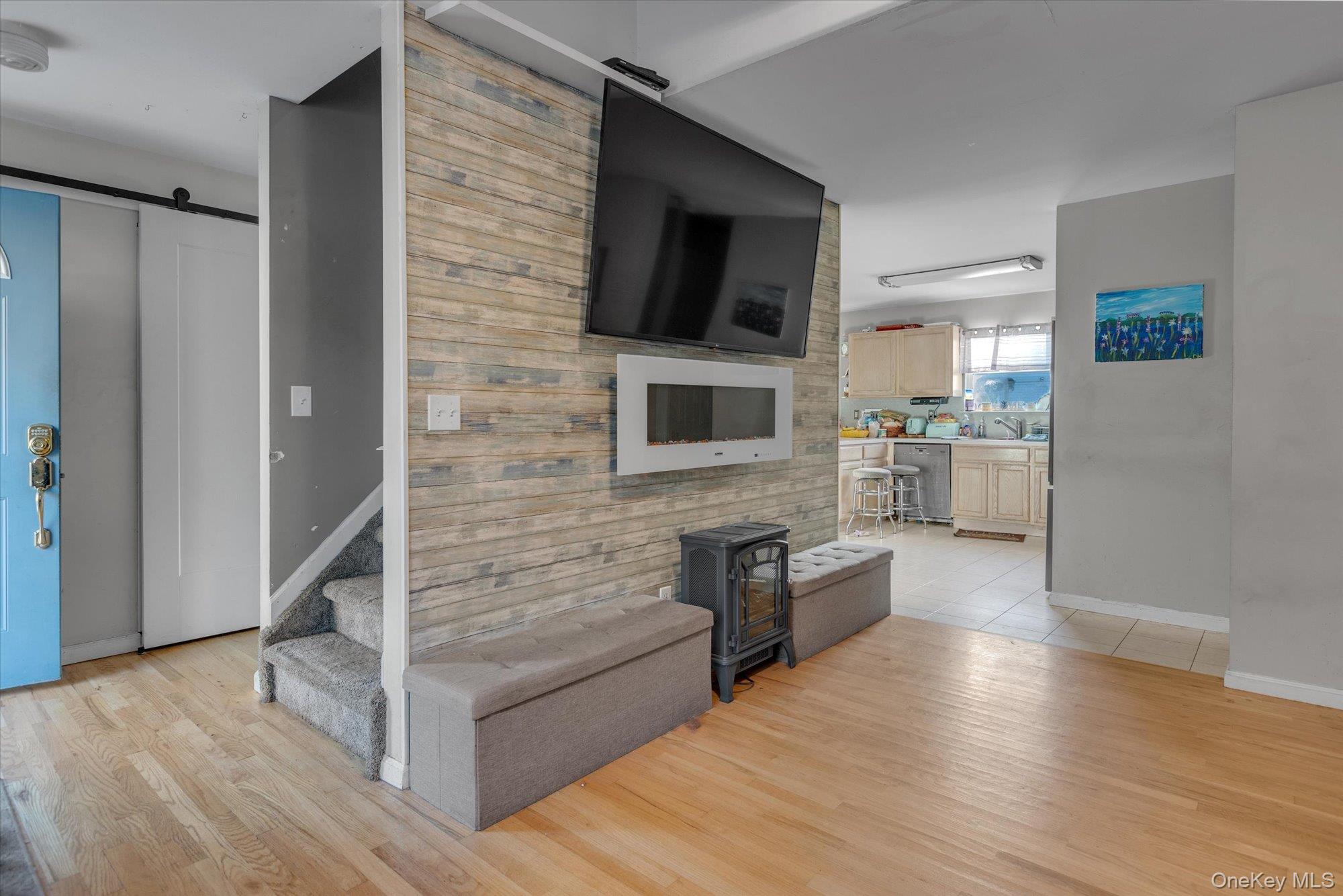 17 Ostend Circle, Shirley, NY 11967