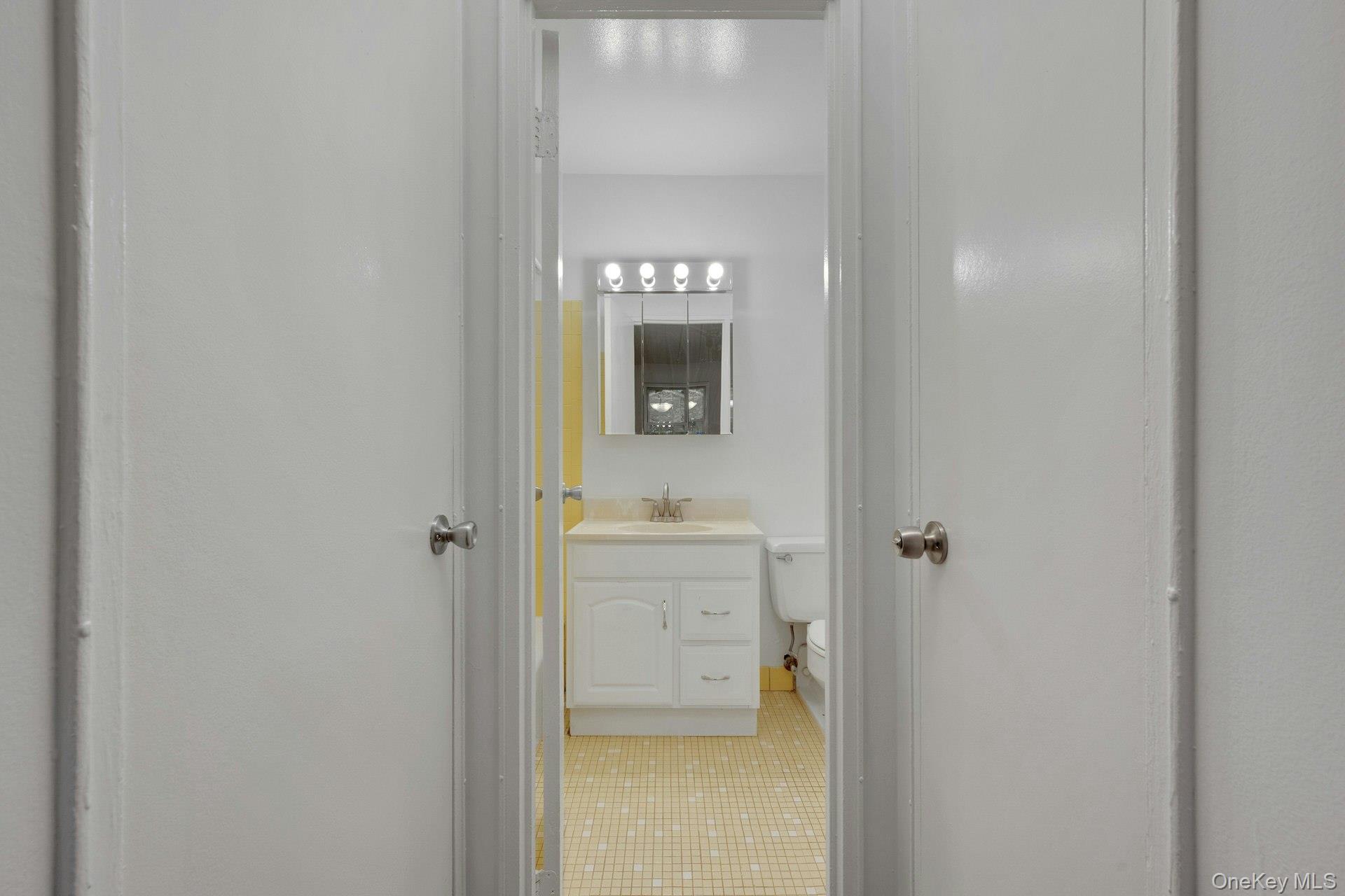 4 Consulate Drive # 1B, Tuckahoe, NY 10707