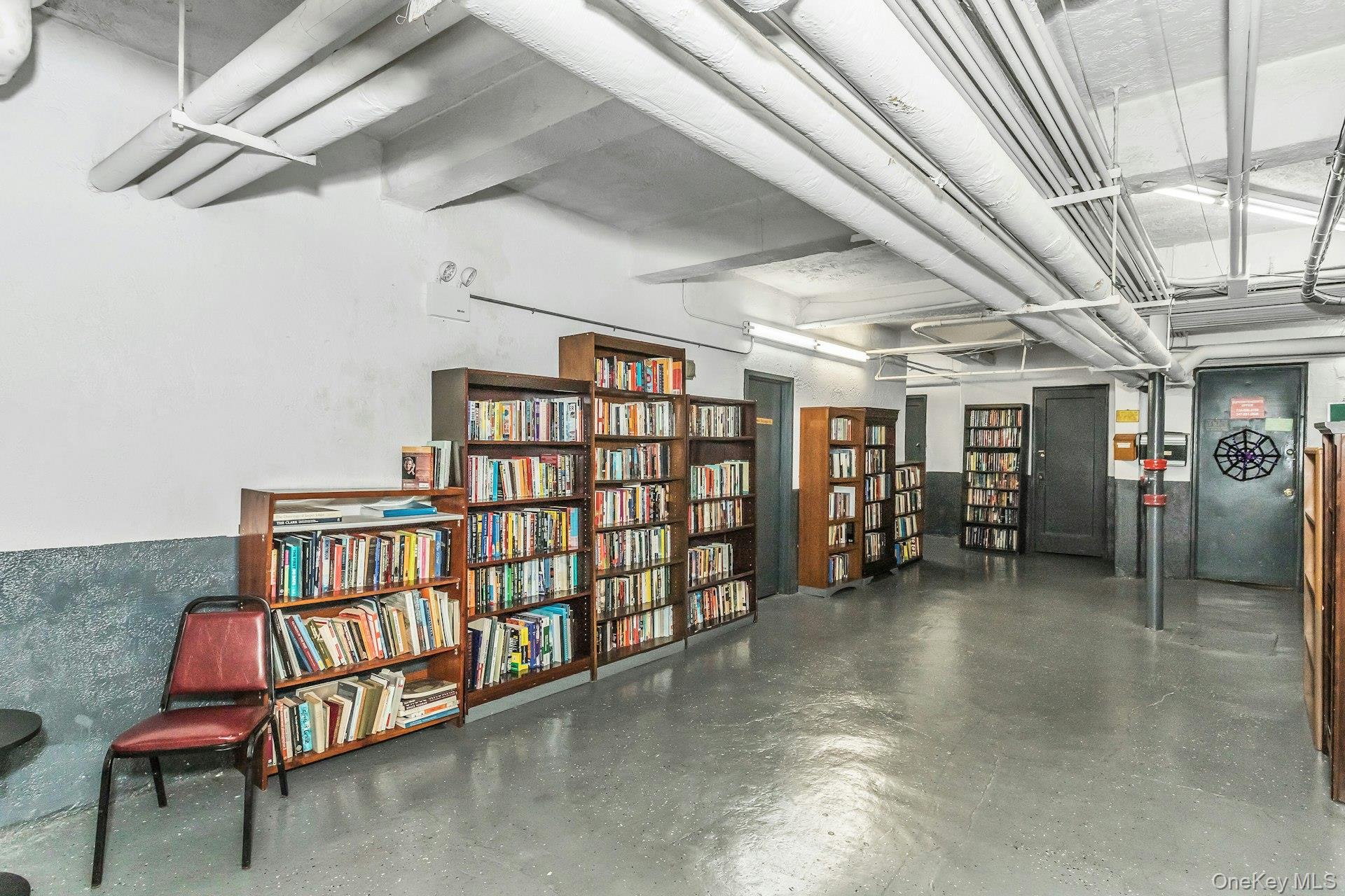 99-45 67th Road # 422, Forest Hills, NY 11375