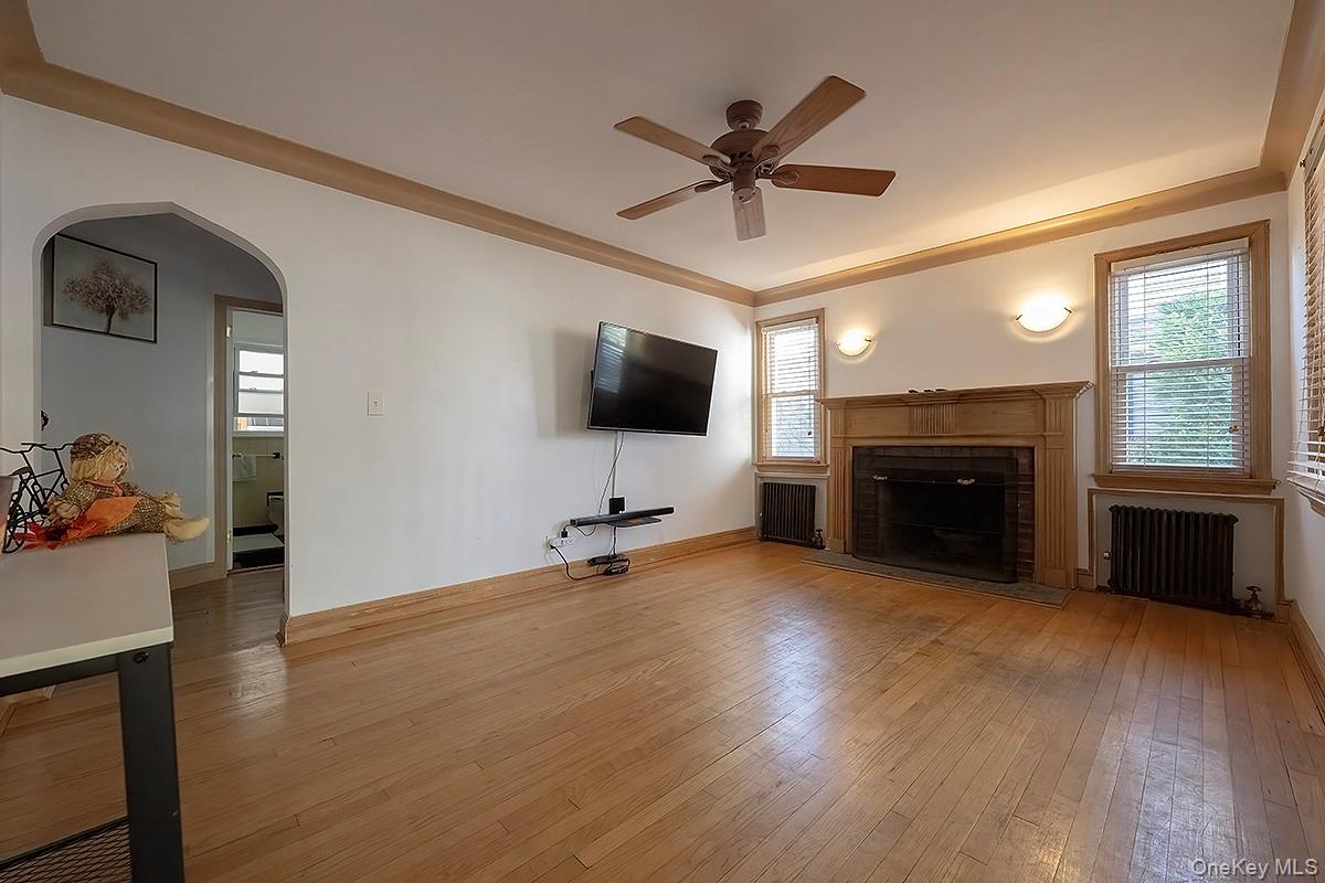 471 Windsor Place, Oceanside, NY 11572