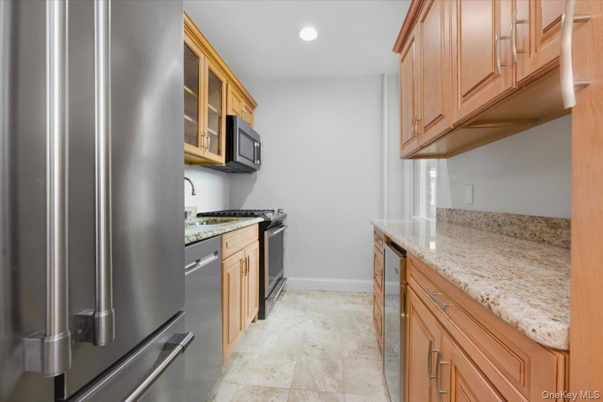 275 Maple Avenue # B 1, Rockville Centre, NY 11570