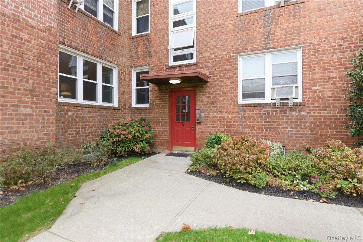 275 Maple Avenue # B 1, Rockville Centre, NY 11570