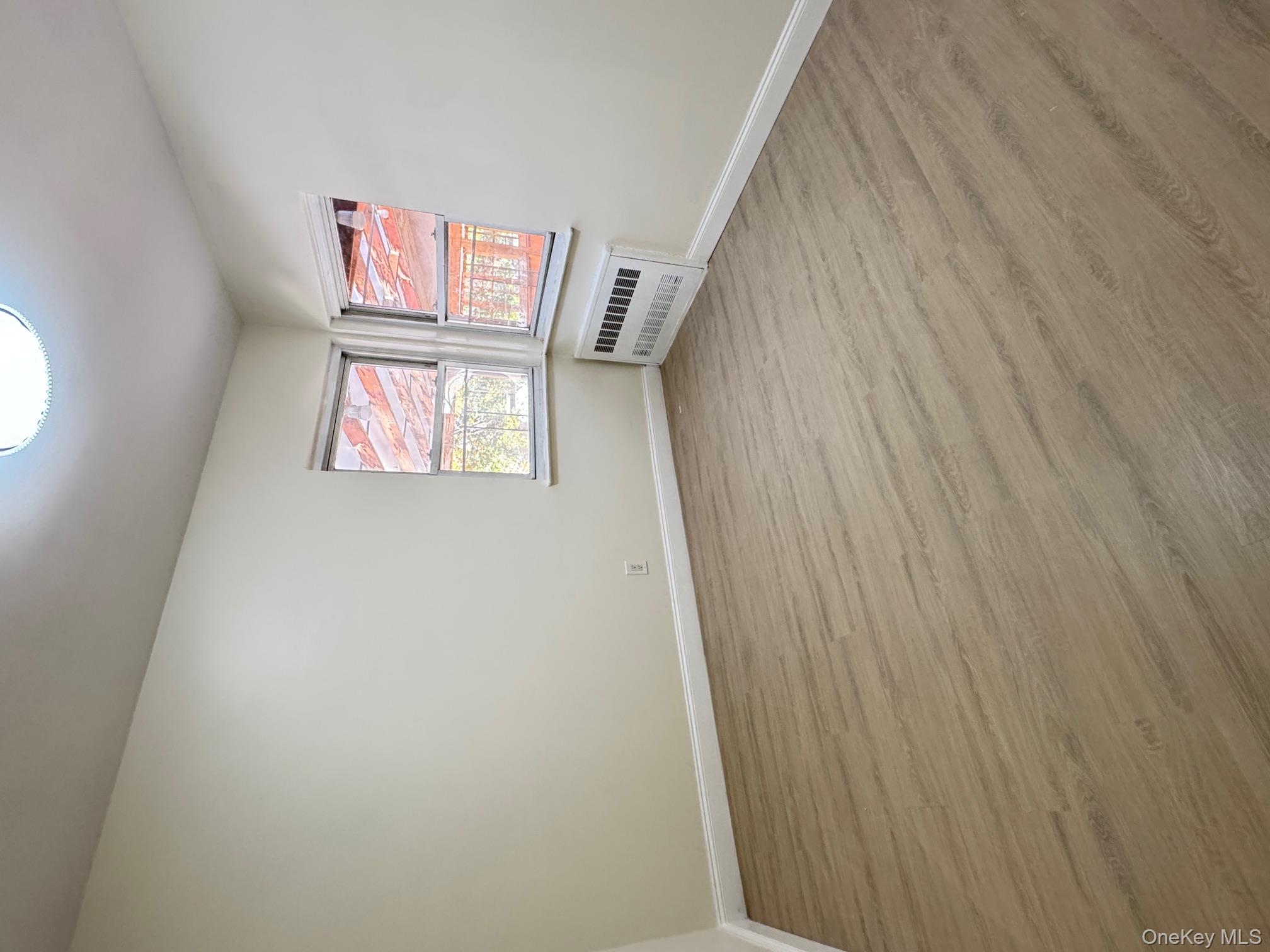 5003 Horatio Parkway, Oakland Gardens, NY 11364