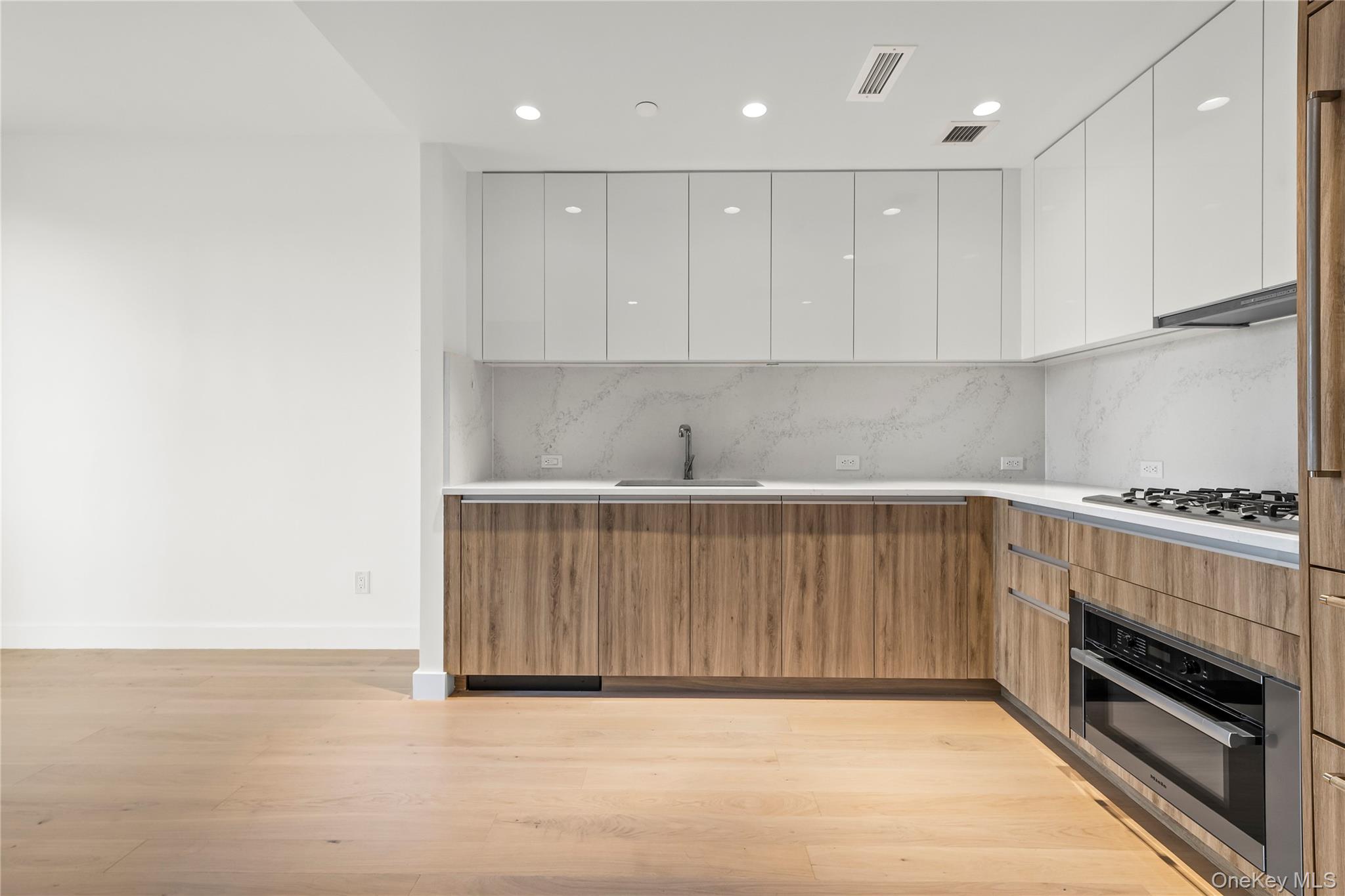 136-18 Maple Avenue # 5G, Flushing, NY 11355