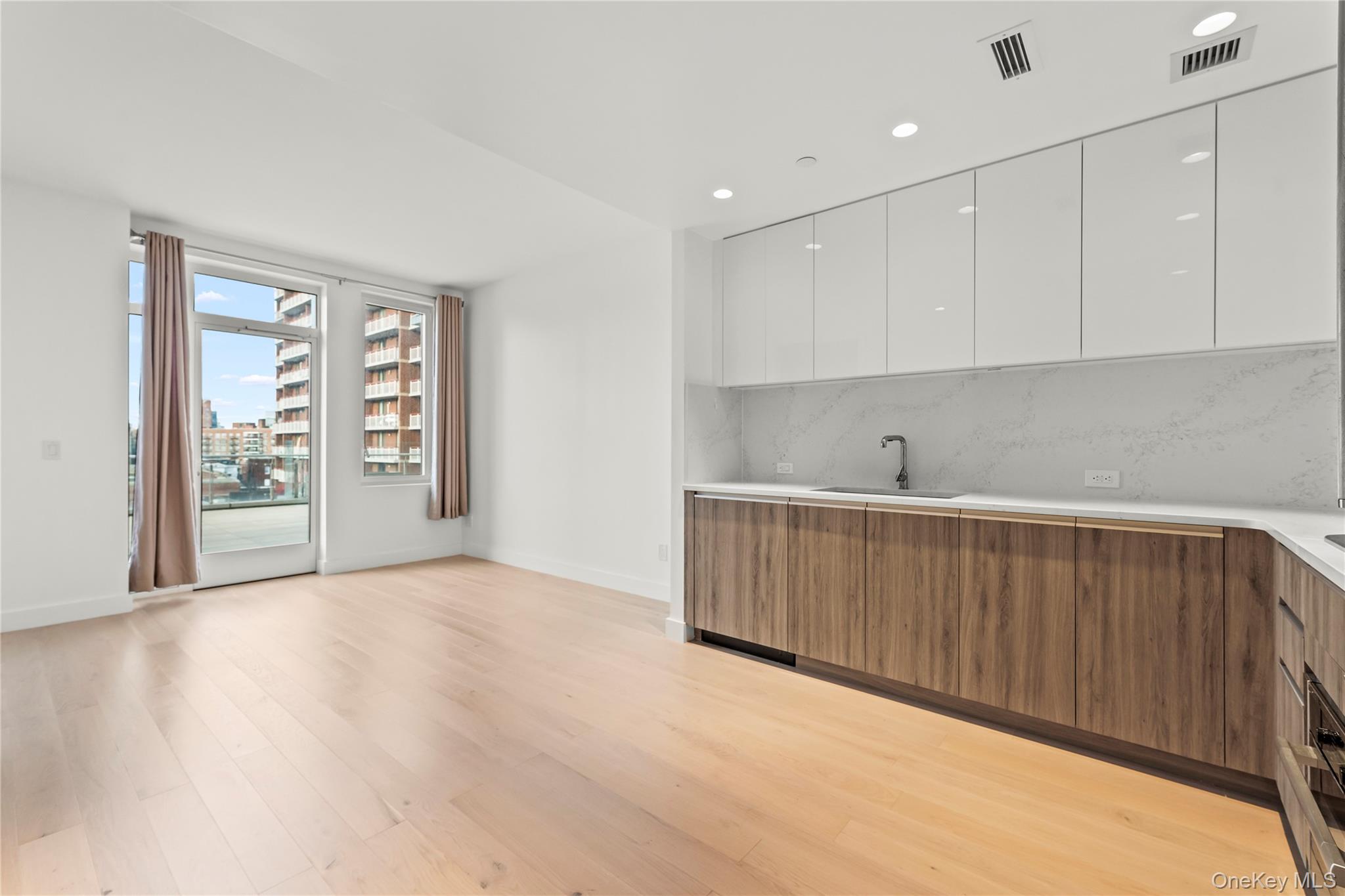 136-18 Maple Avenue # 5G, Flushing, NY 11355