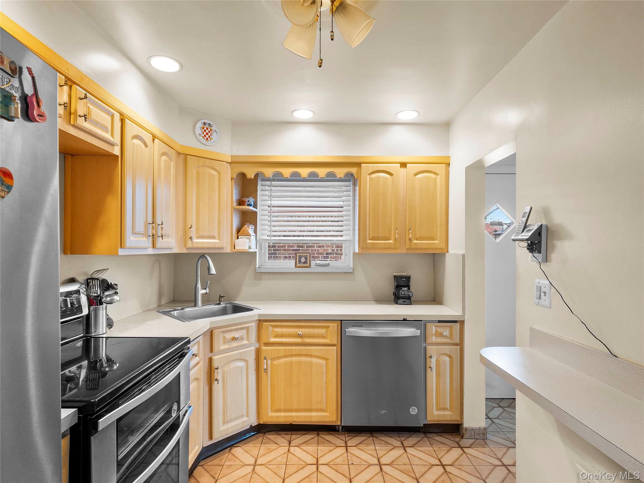 16407 27th Avenue, Flushing, NY 11354