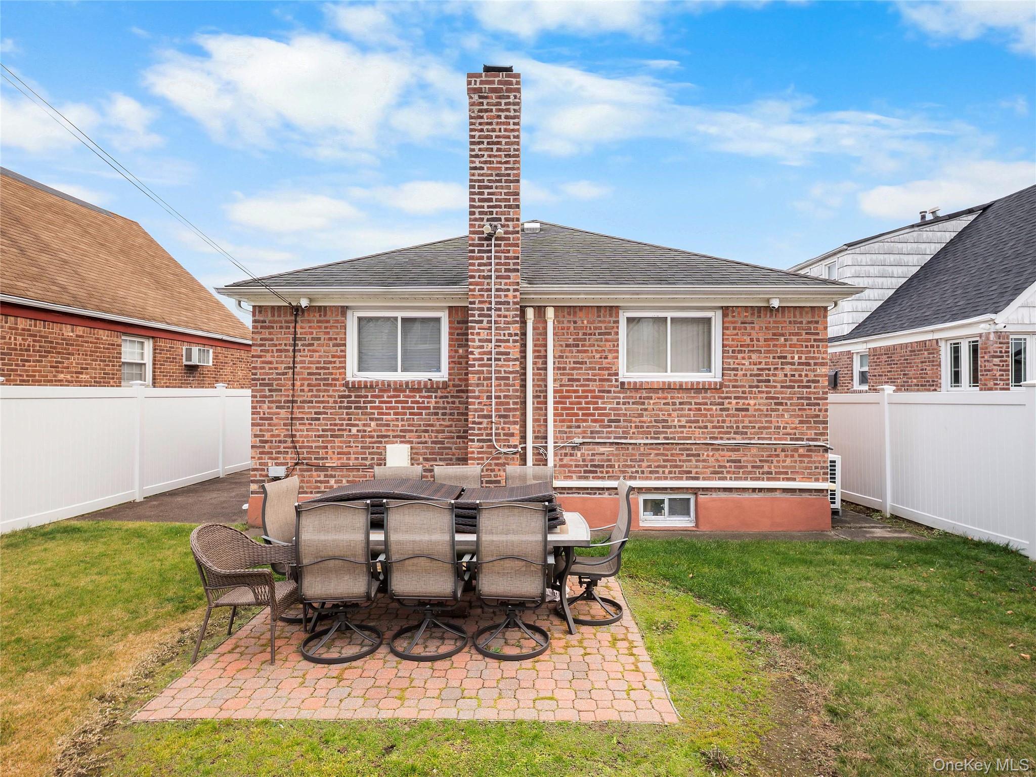 16407 27th Avenue, Flushing, NY 11354