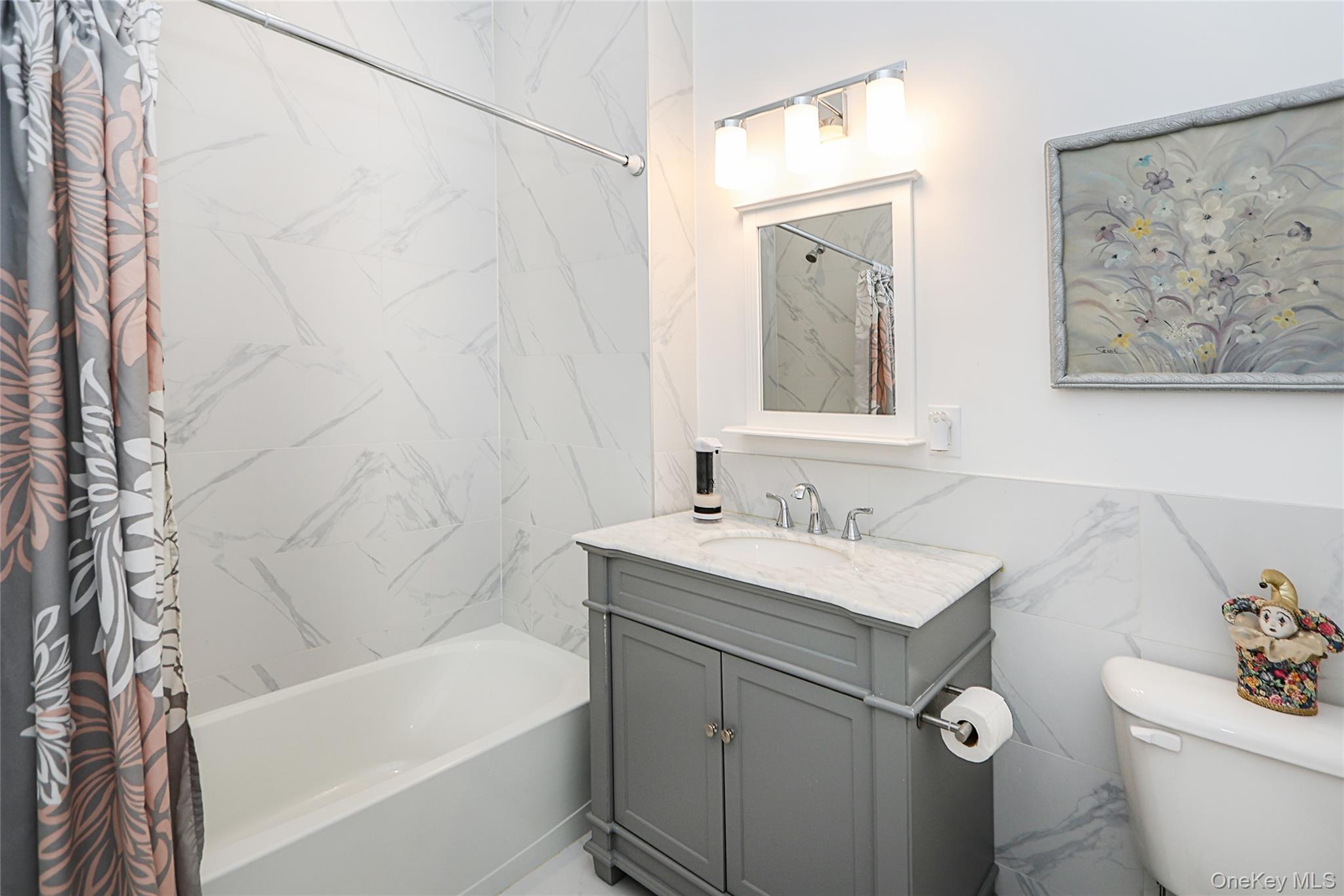 209 Breton Way, Glen Cove, NY 11542