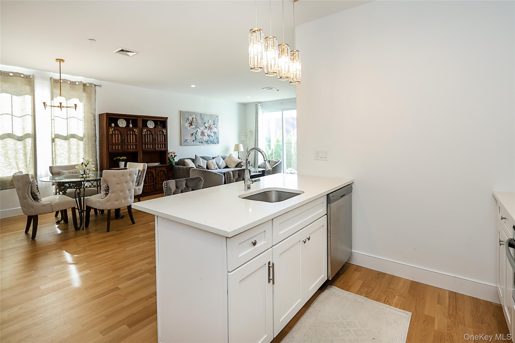 209 Breton Way, Glen Cove, NY 11542