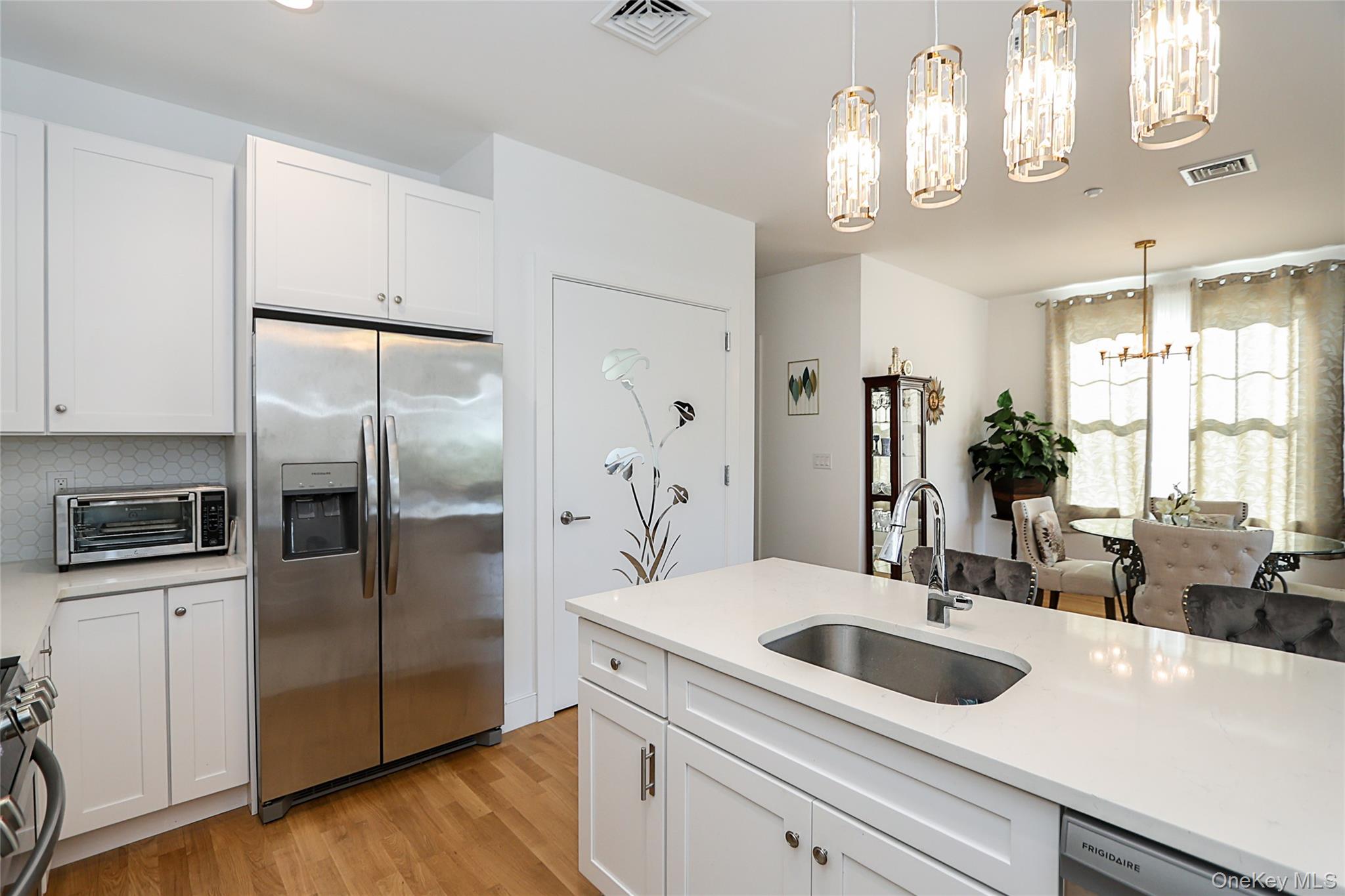 209 Breton Way, Glen Cove, NY 11542