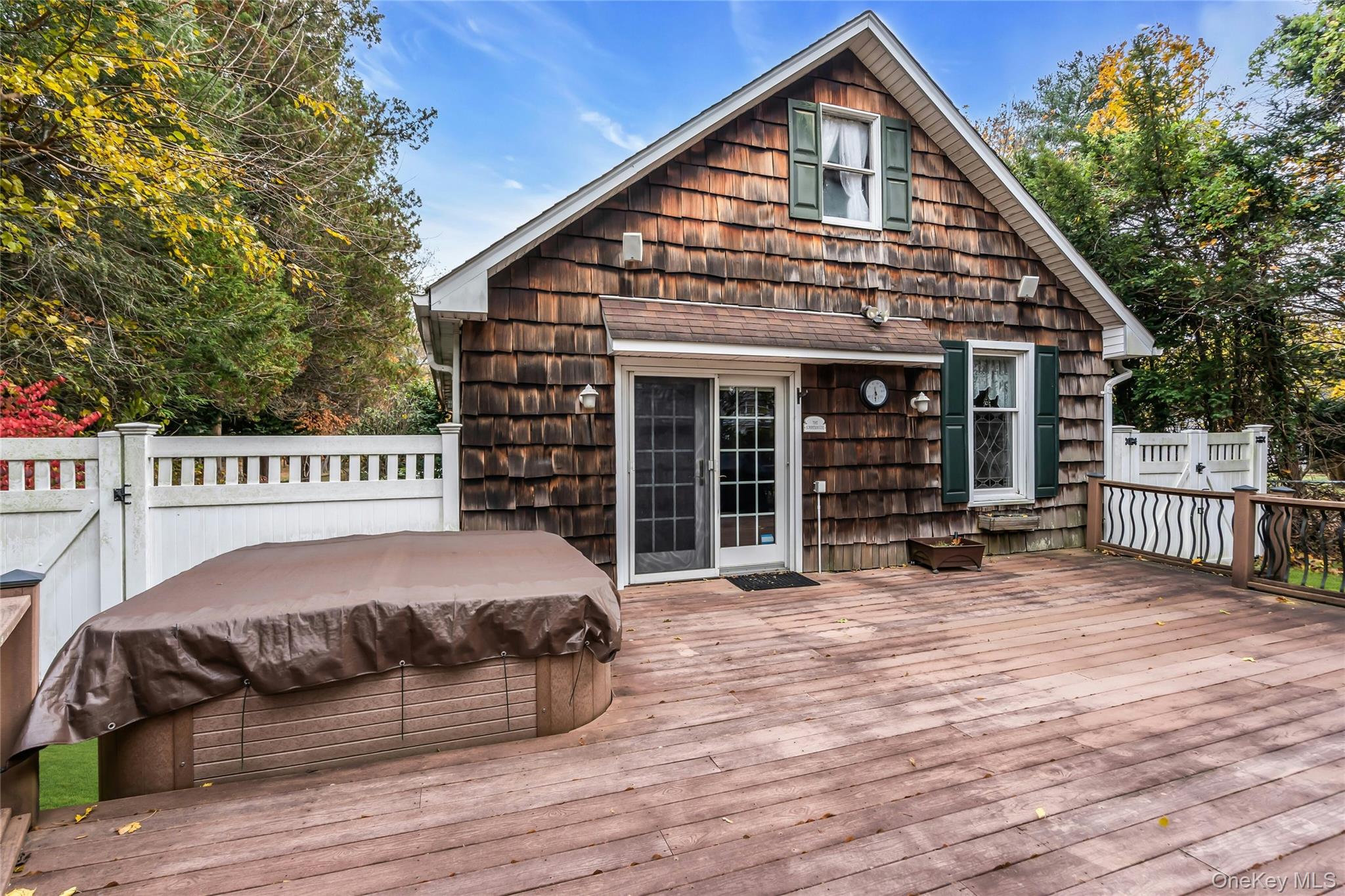 24 Elm Avenue, Smithtown, NY 11787