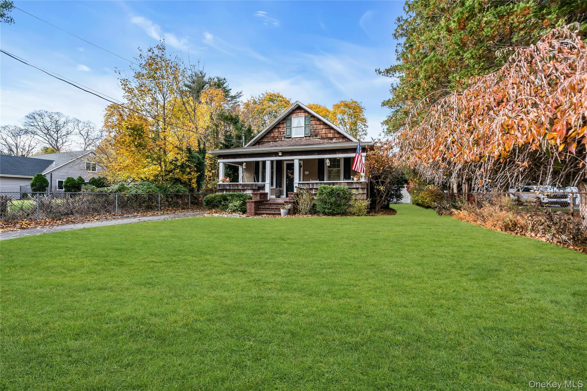 24 Elm Avenue, Smithtown, NY 11787