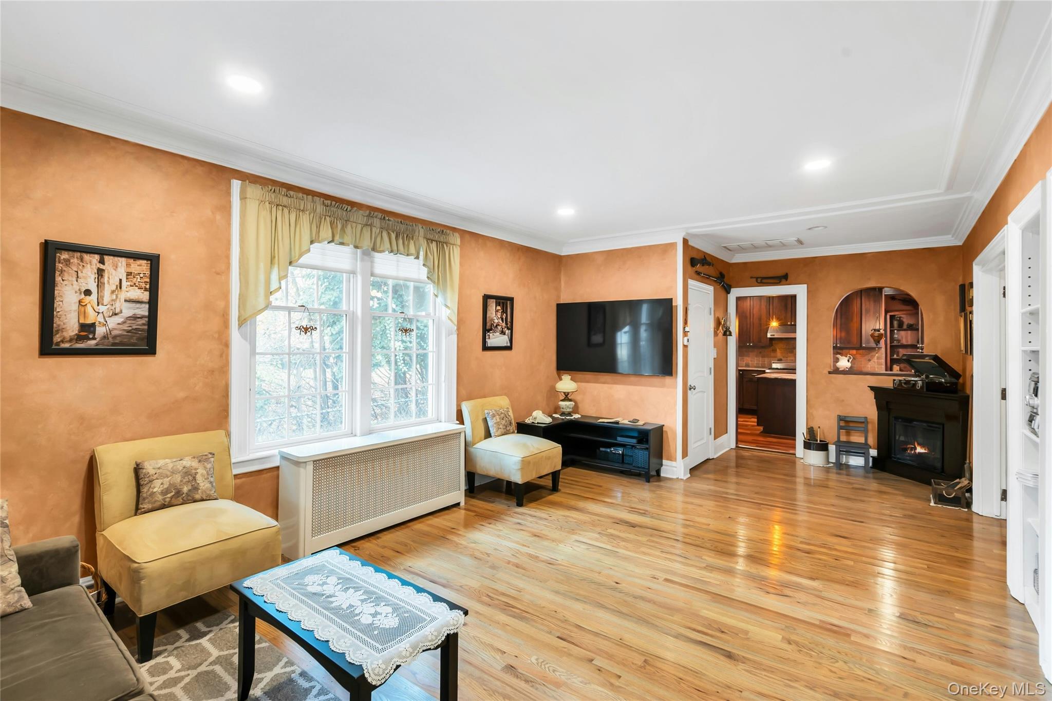 24 Elm Avenue, Smithtown, NY 11787