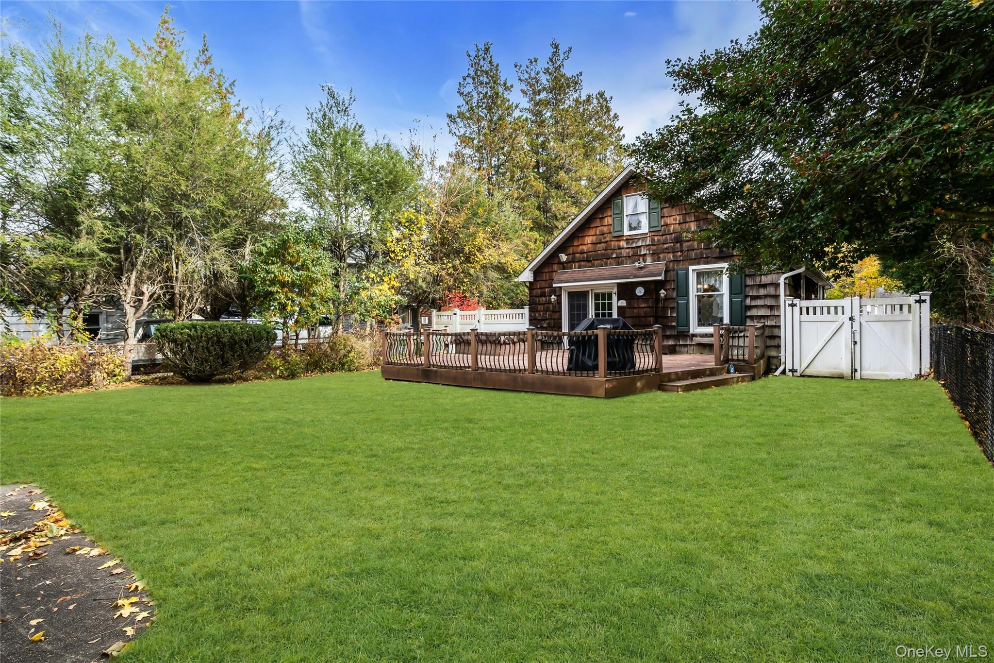 24 Elm Avenue, Smithtown, NY 11787