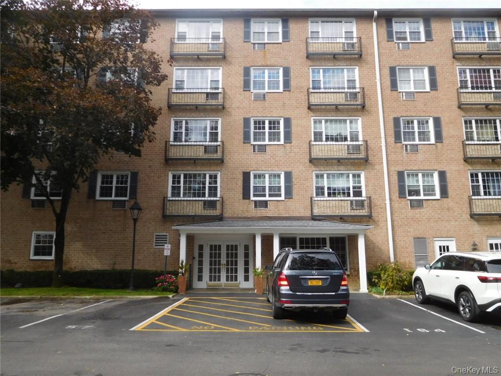 2 Consulate Drive # 1-P, Tuckahoe, NY 10707